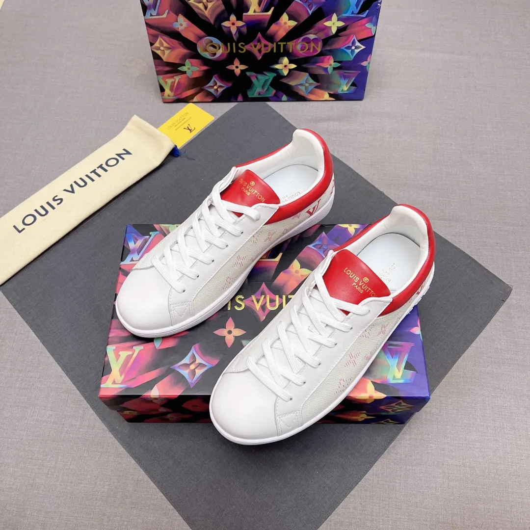 p360 🙏LV men's shoes official website has launched the latest 1:1 copy, synchronized with Hong Kong counters, and on the same catwalk; all "🍡🍡, the rubber outsole is non-slip and wear-resistant; the fabric is made of first-layer cowhide and 3D printing, sheepskin lining, comfortable to wear, attractive style, fine workmanship, with simple and neat shoe last JP, showing the boldness and toughness of men, multiple colors available Code numbers 38 to 44, 45 to 46 can be customized. No. 019